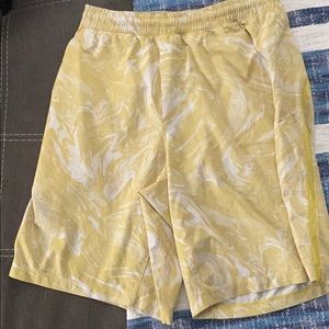 Lululemon Pace Breaker 9” (Linerless)